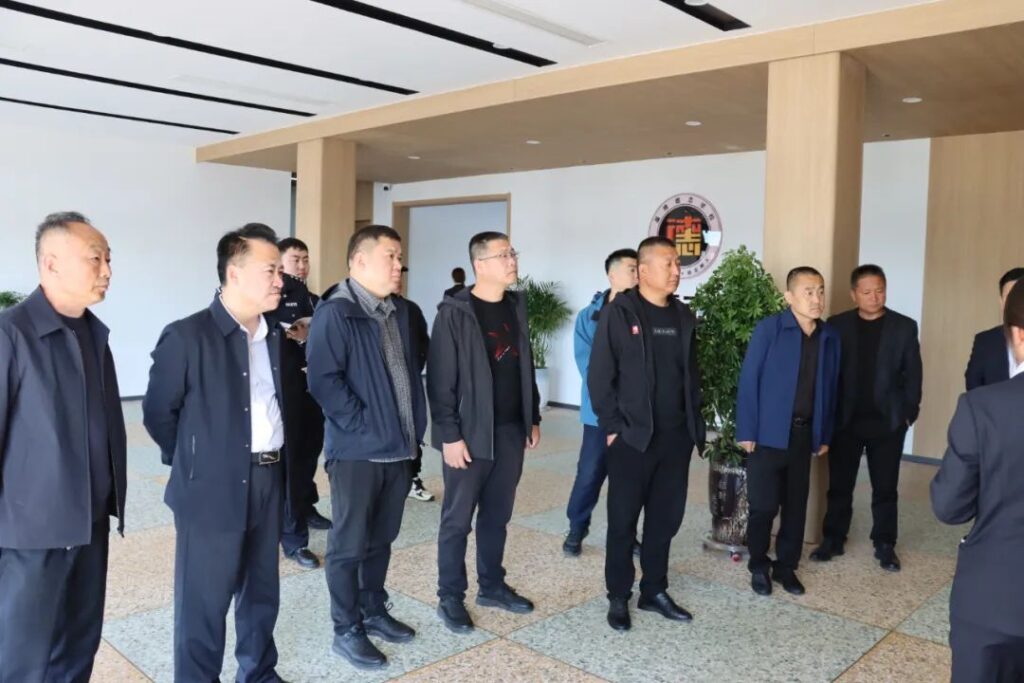 滨州市无棣县政法委领导莅临我校考察调研，共谱未成年人教育新篇章