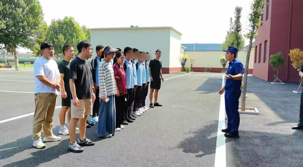 桓台县友谊路消防救援站走进淄博德志学校开展专项活动